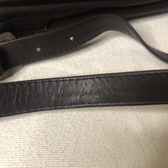 KENNETH COLE dark brown soft leather crossbody handbag. 5 compartments on bag. - Picture 14 of 14